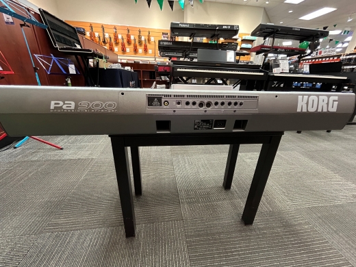 Gear Hunter | Korg - PA900